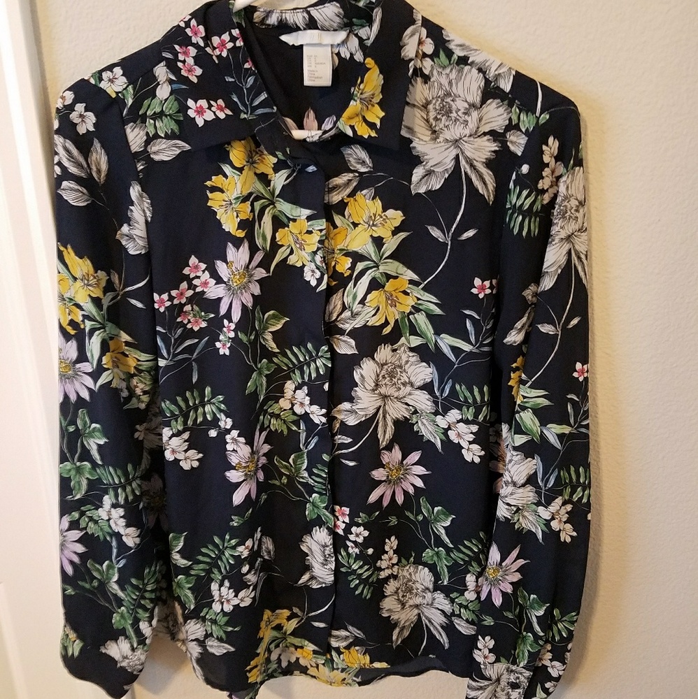H&M Floral Long-Sleeved Blouse